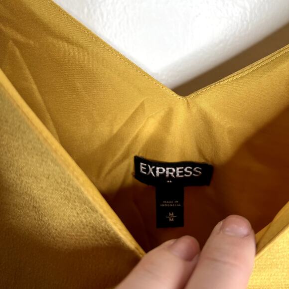 Express Mustard V Neck Tank Blouse LAST CALL - Picture 2 of 4